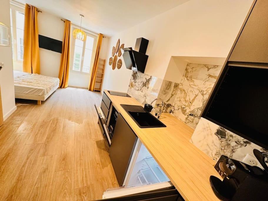 Les Appartements De Nana 4 - Studio Hypercentre, Rue Meynadier, Palais & Plage, Clim, Wifi Cannes Exterior photo